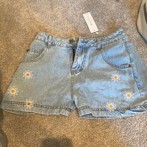 Daisy Shorts Jean